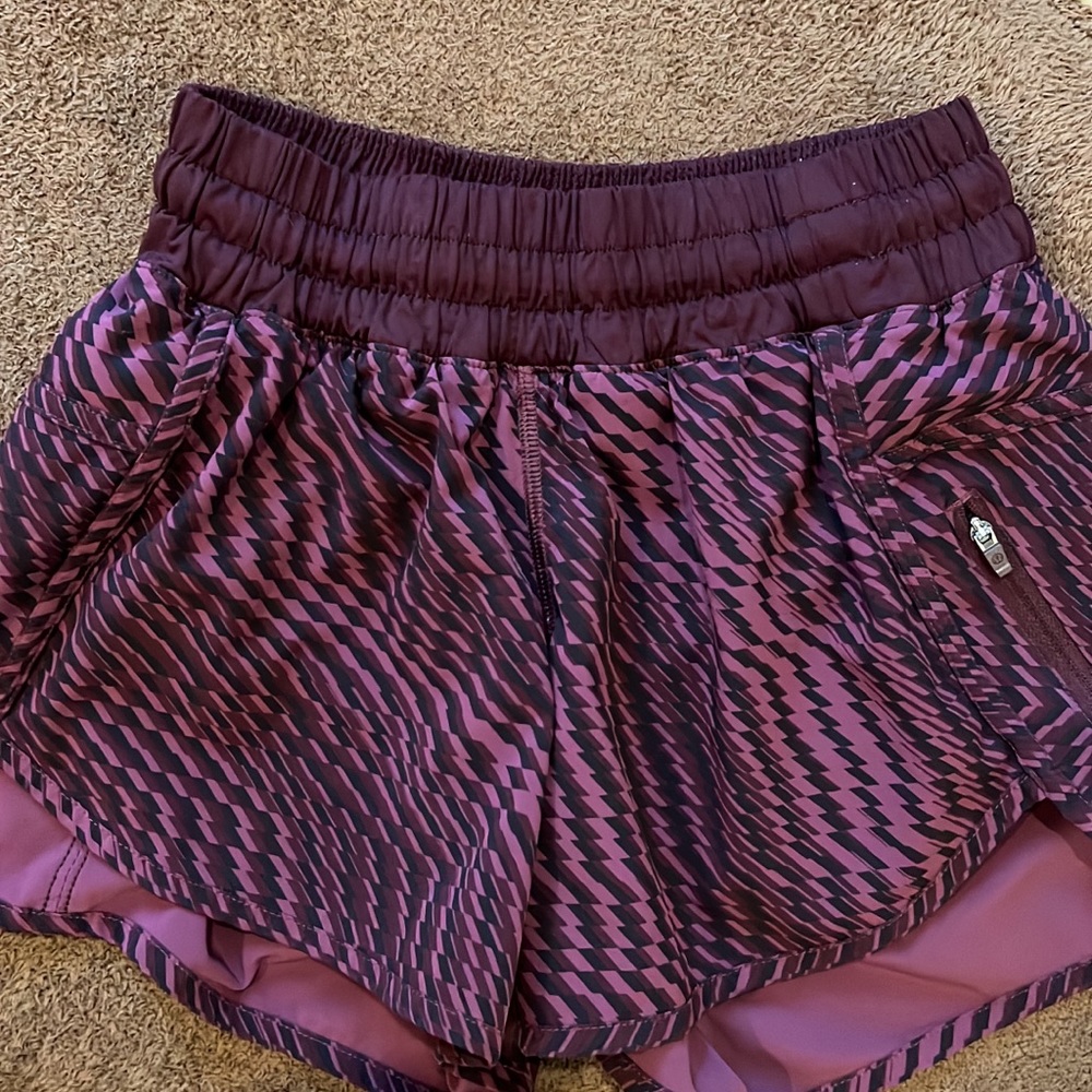 Lululemon Maroon Patterned Shorts - image 1